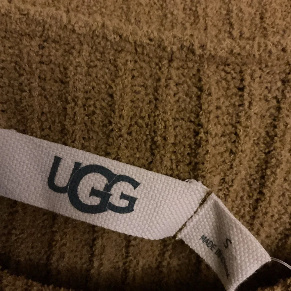 NWT UGG Elaenia Ribbed Crop Tank Top Bright Olive Green/Tan Small S Cozy Soft